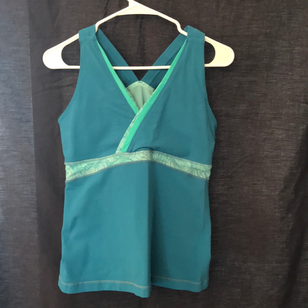 Lululemon yoga/workout top